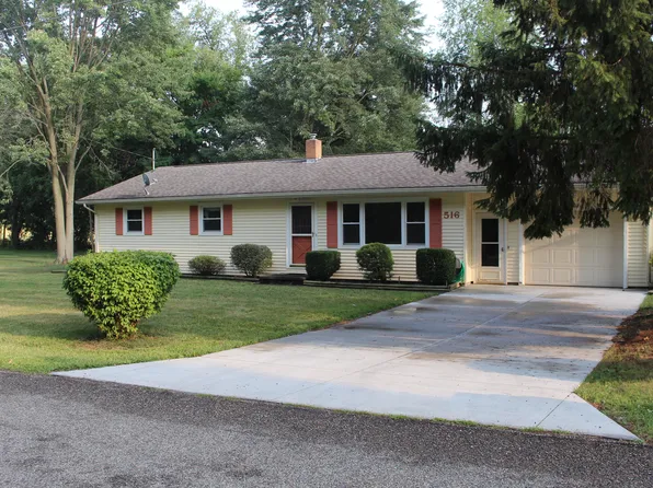 516 Fayette St, Jonesville, MI 49250