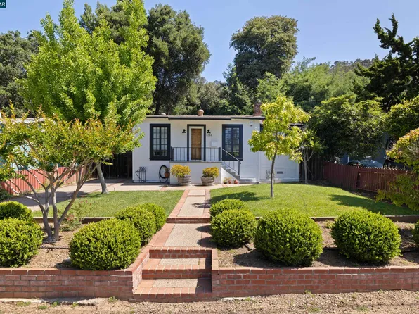 6366 Sunnymere Ave, Oakland, CA 94605