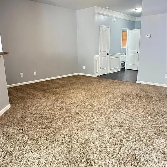 183 Spring Way Sq — Photo 3
