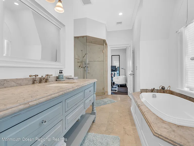 459 Normandy Dr — Photo 19
