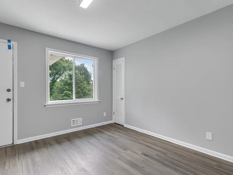 Full kitchen includes pantry w/ shelves