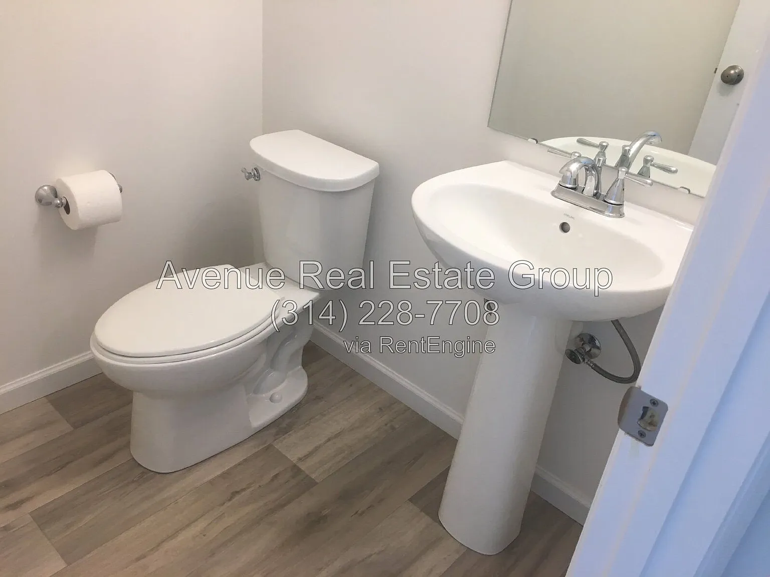 3 bed, 2.0 bath, 1363 sqft, $2,195 — Photo 2
