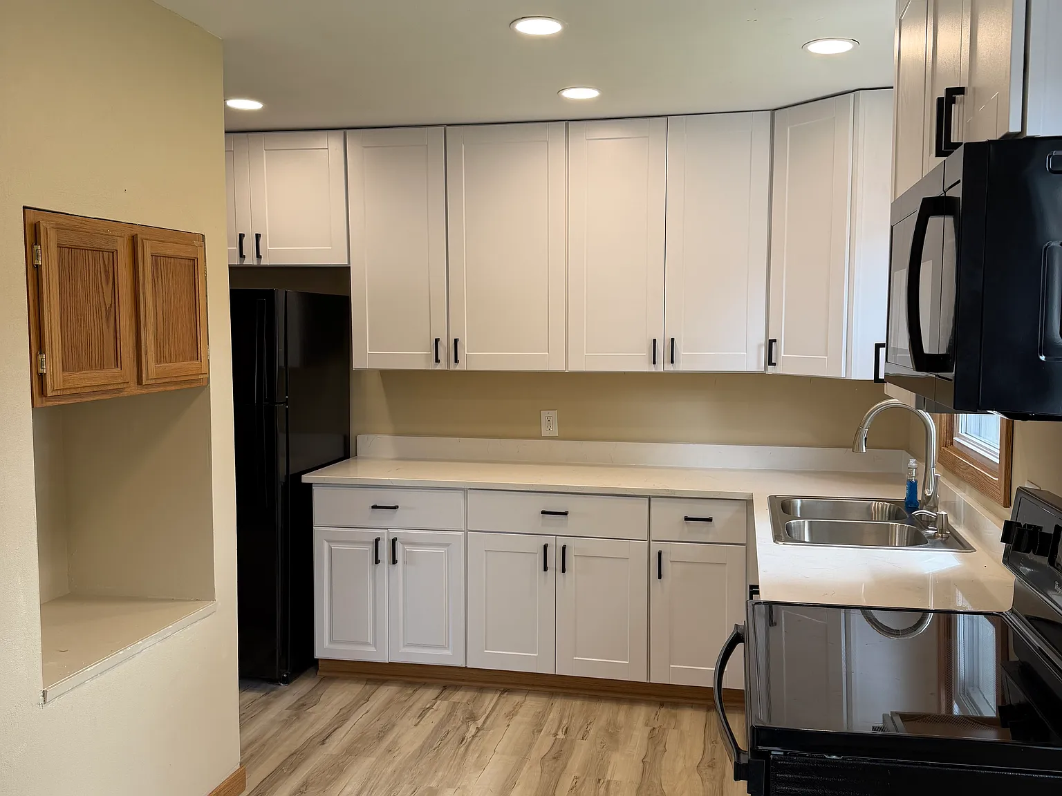 3 bed, 1044 sqft, $2,200 — Photo 3