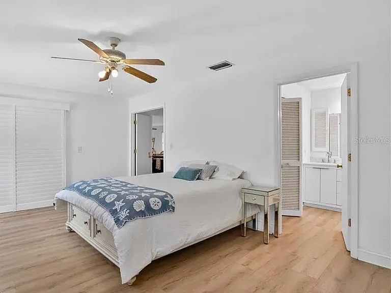 885 Fairfax Ter NW — Photo 11