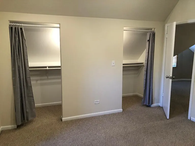 1709 W Irving Park Rd #A — Photo 15