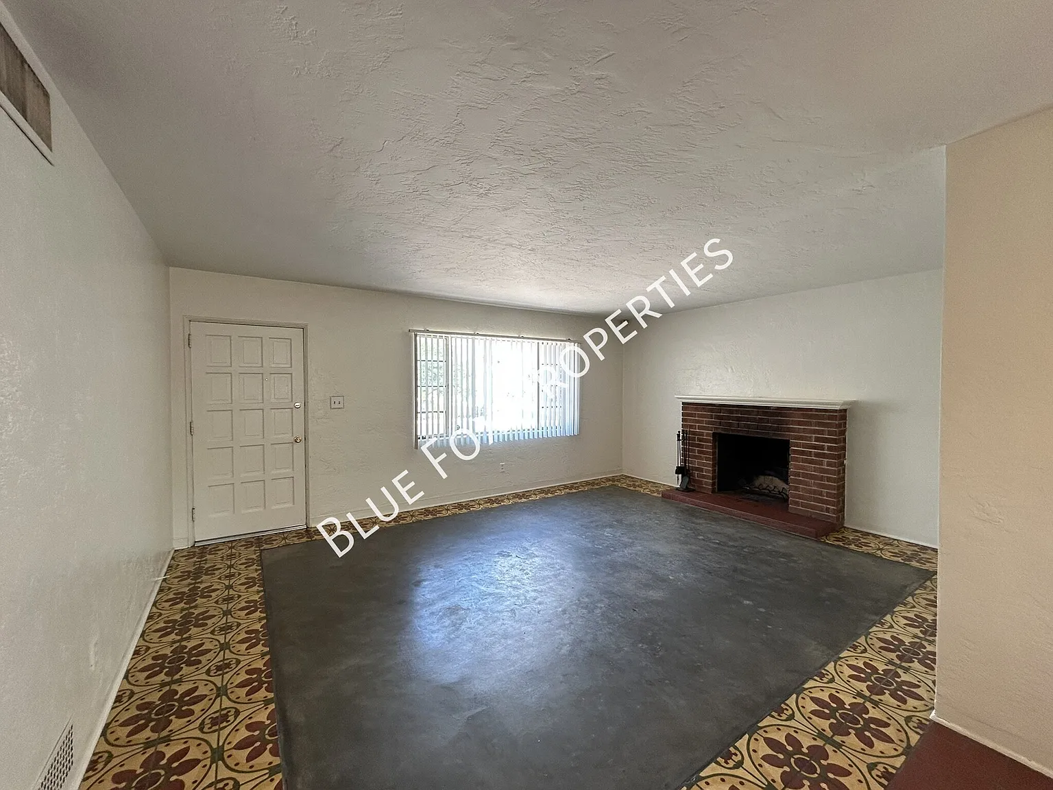 Adorable vintage 2 bed/ 1 bath home minutes from UofA & downtown — Photo 3