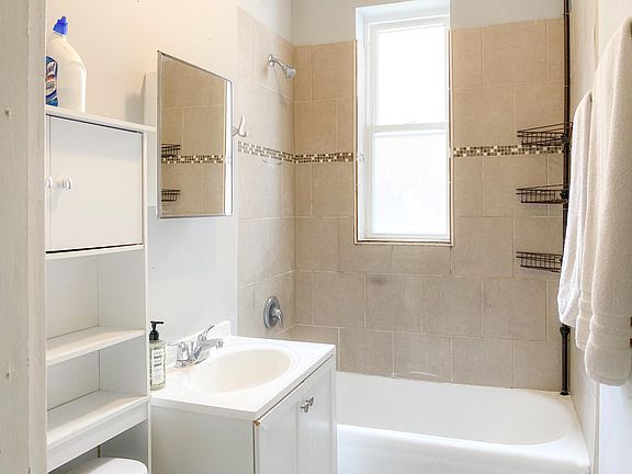4th image of 2644 N Albany Ave APT 2R