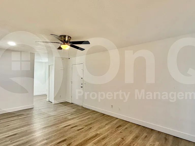 2827 E Le Marche Ave #103 — Photo 7