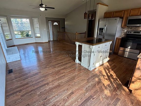 5th image of 1727 N Country Walk Ln