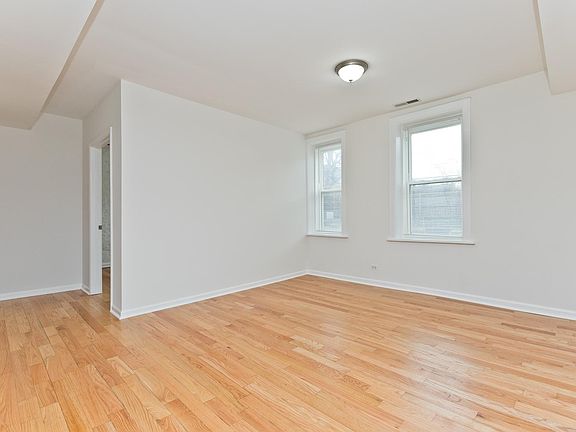 5th image of 2141 N Sawyer Ave #G