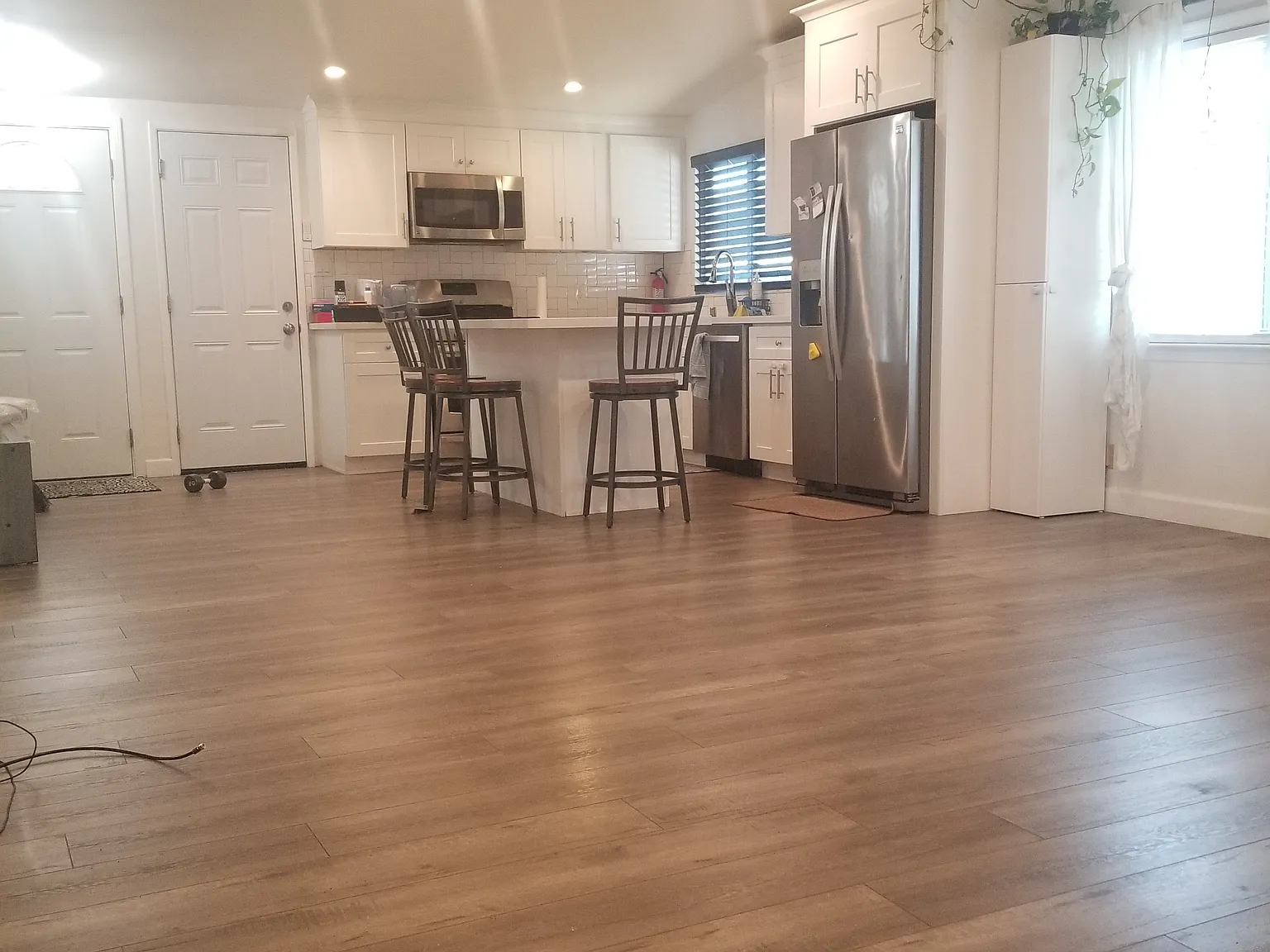 3 bed, 1320 sqft, $3,750 — Photo 3