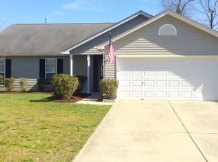 8240 Fox Swamp Rd, Charlotte, NC 28215