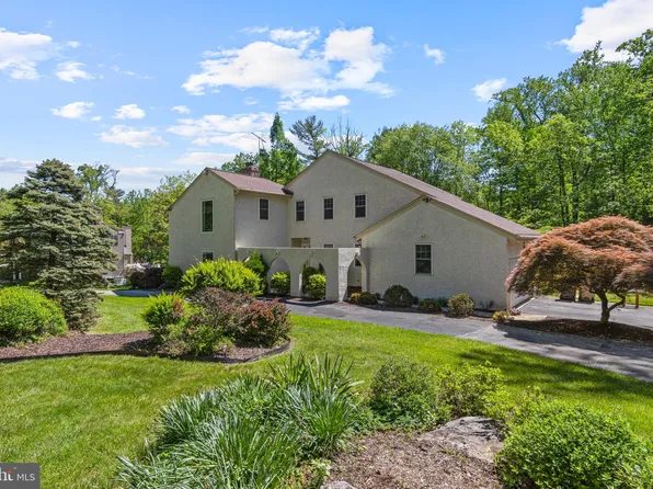 207 Hansell Rd, Newtown Square, PA 19073