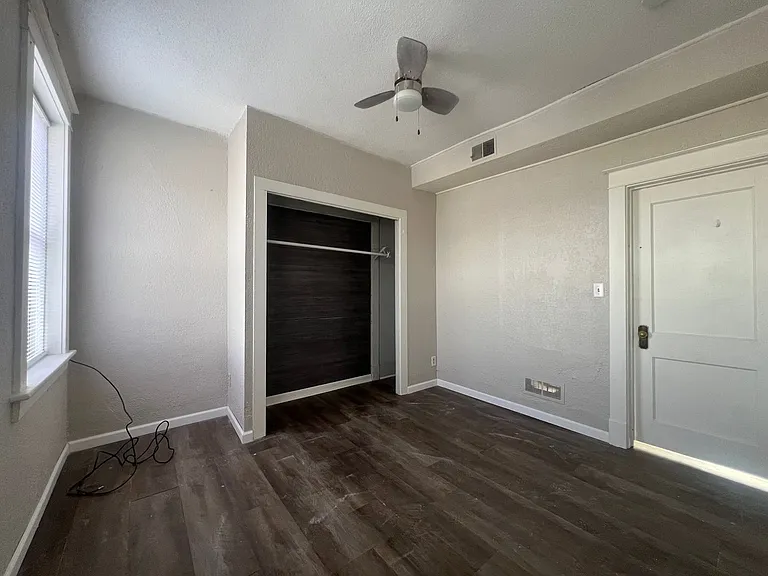 300 Belgrade Ave #401 — Photo 23