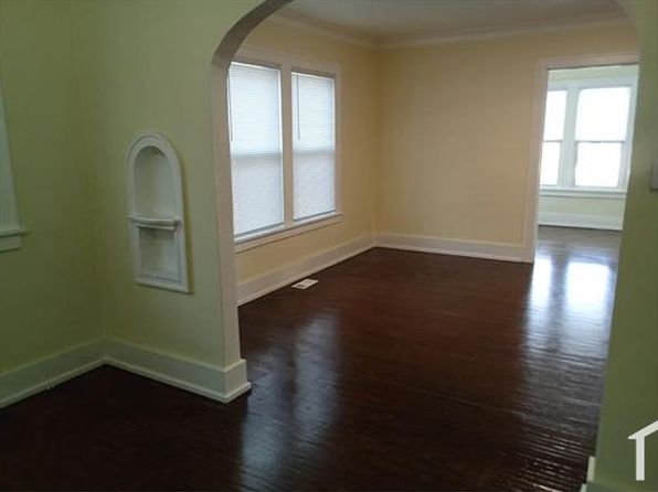 1214 NE Madison Ave APT 2