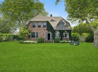 136 Elm St, Southampton, NY 11968