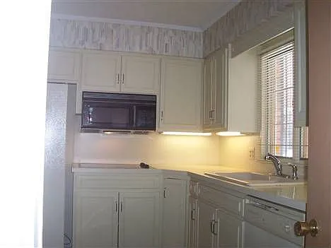 3040 W Village Ln photo 1
