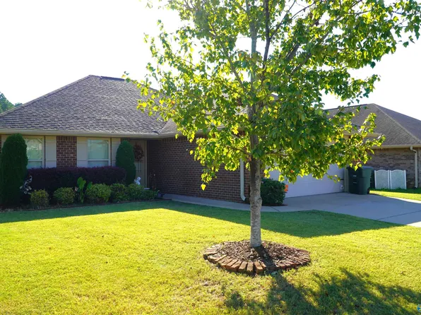 320 Saddlegate Dr NW, Huntsville, AL 35806