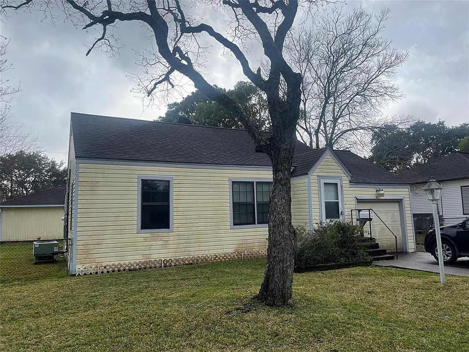 1st image of 811 18th Avenue
