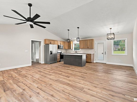 5th image of 658 Copper Creek Ln