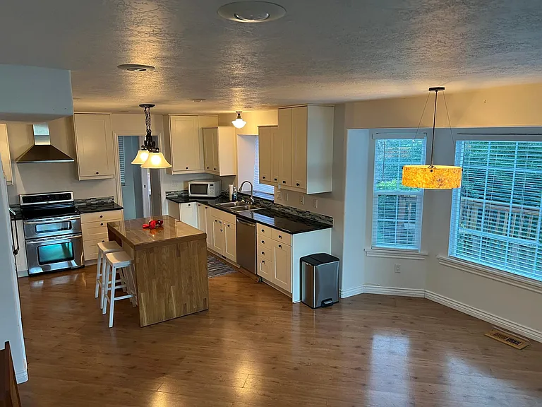N Brentwood Cir — Photo 2