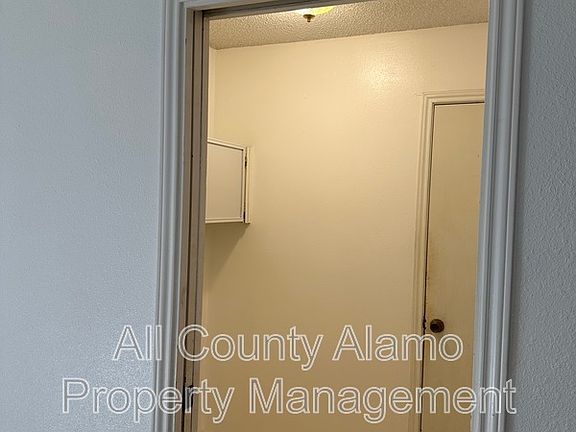 2nd image of 4502 Briargrove St