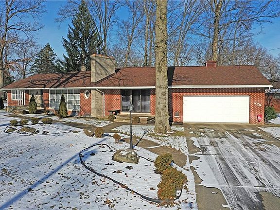2nd image of 376 Wainwood Dr SE