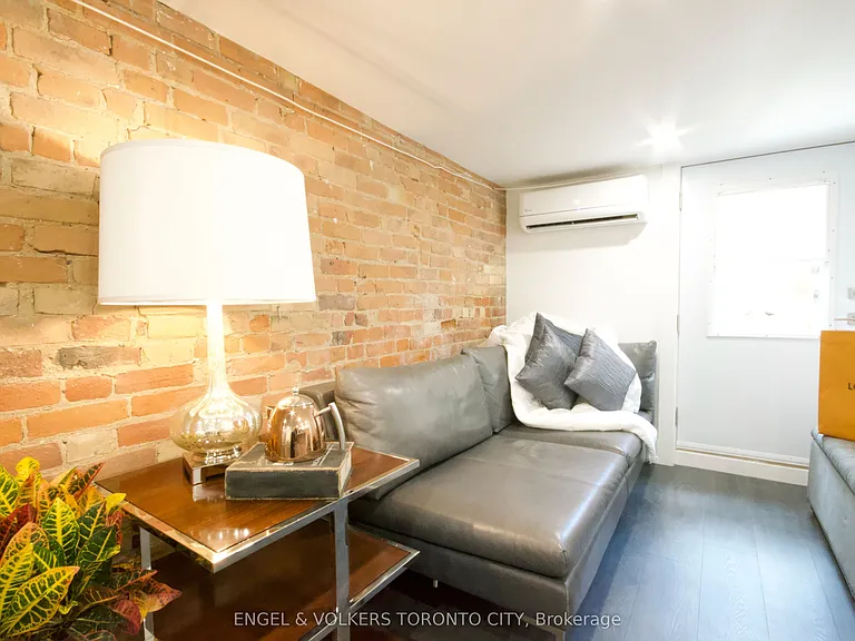 173 Carlton St #1 — Photo 3