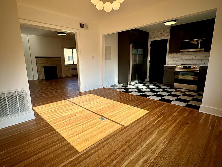 Dining room.