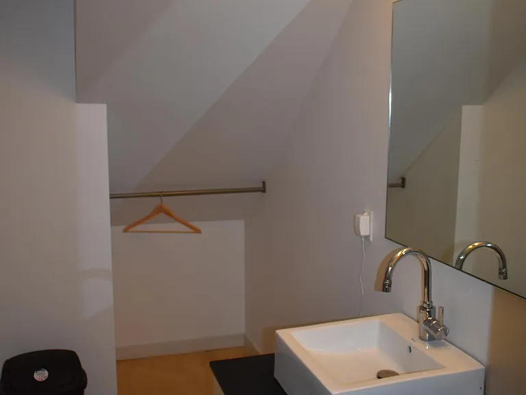 110 W Thompson St #A — Photo 9
