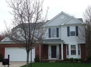 596 Andover Cir, Broadview Heights, OH 44147