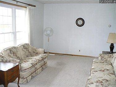 4th image of 30610 Royalview Dr