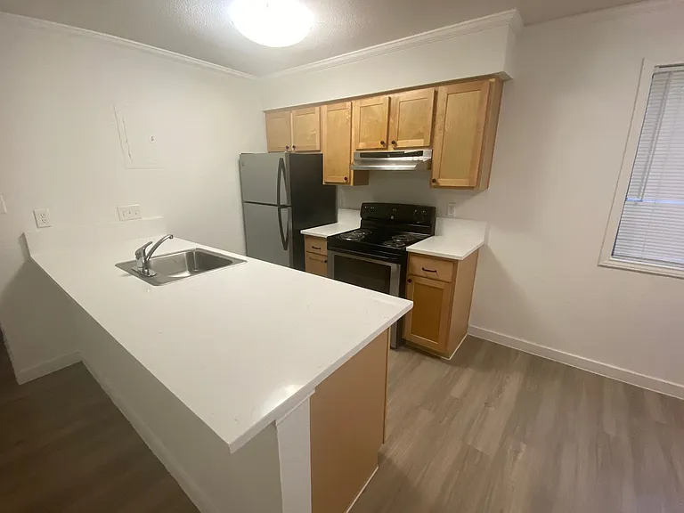 24 Flats Apartments — Photo 21