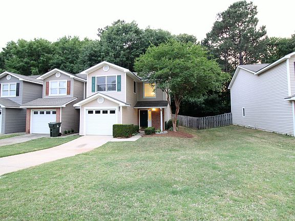 End unit!  Biggest yard!