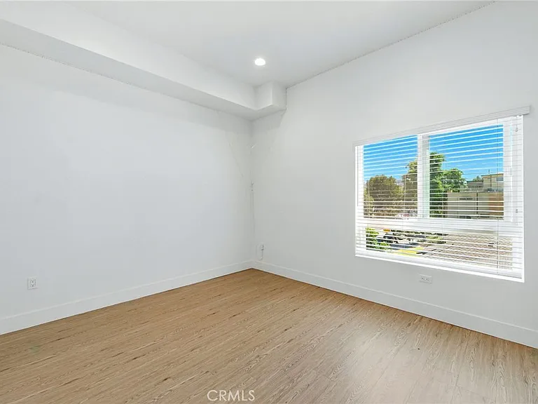 4461 Tujunga Ave #102 — Photo 22