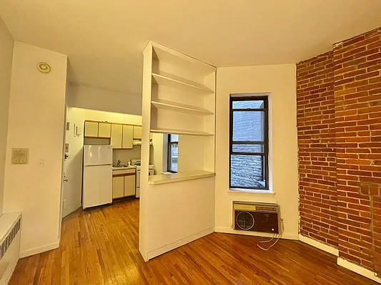 Rented by CitySites Real Estate Group | media 11