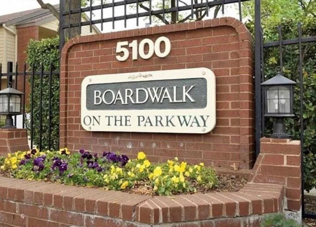 1 bed, 985 sqft, $1,700 — Photo 1