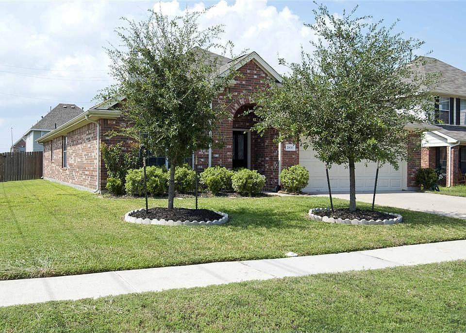 1st image of 2830 White Sands Dr