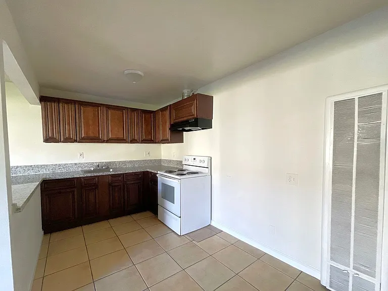 Pueblo Bonito Apartments — Photo 18