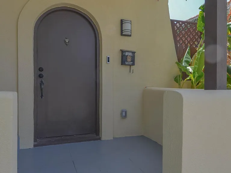 1848 S Redondo Blvd #1848 — Photo 2