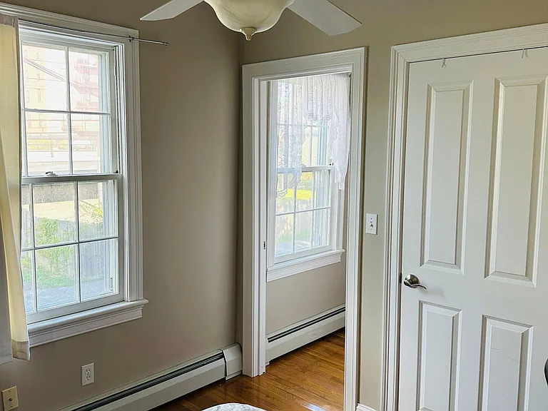 227 Thames St #3 — Photo 19