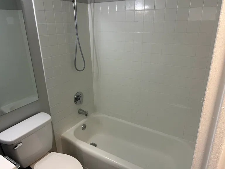 5600-01 N Sheridan Rd #18E — Photo 11