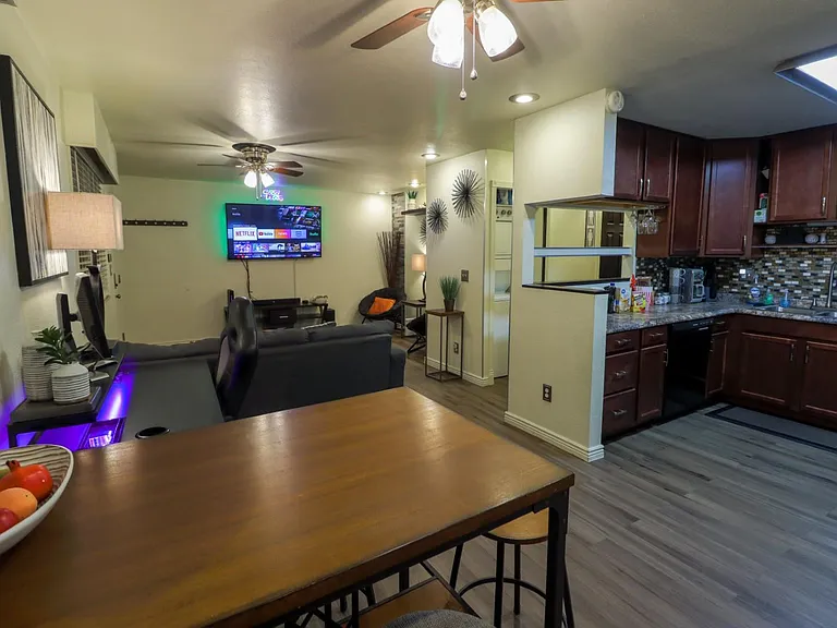 2431 N Humboldt St — Photo 3