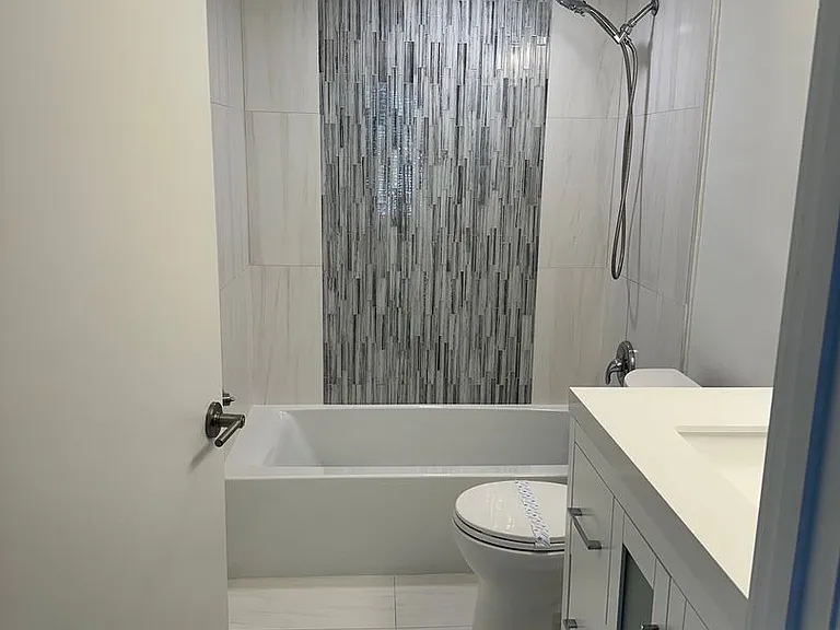 1275 Crystal Way #G — Photo 7
