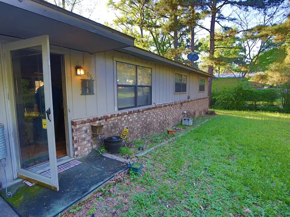 106 Cherrywood St, Hot Springs, AR 71913