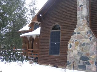 20268 Lakola Rd, Tustin, MI 49688