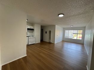 2402 W Slauson Ave APT D, Los Angeles, CA 90043