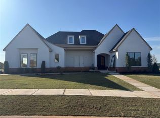 9400 Millstone Ct, Edmond, OK 73034