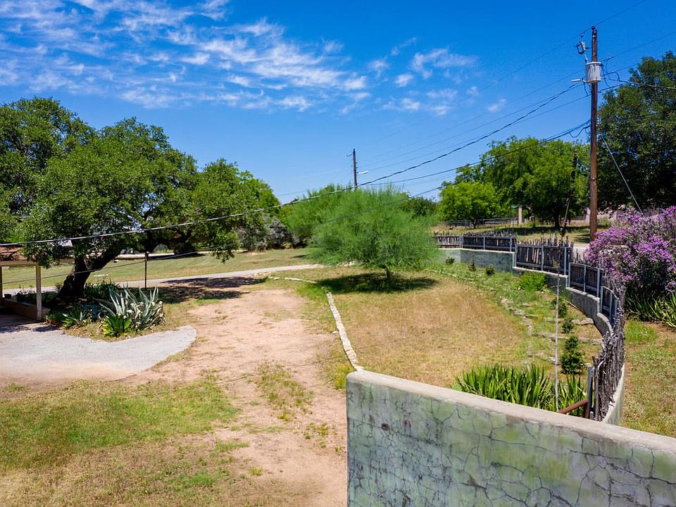 4113 Lakeview Dr, Cottonwood Shores, TX 78657 Zillow