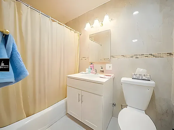 41-25 Kissena Boulevard image 26 of 26